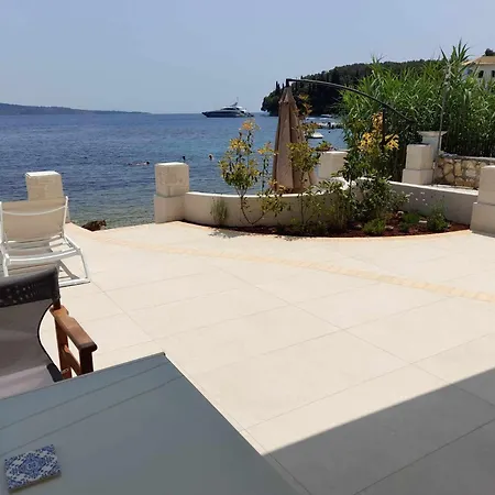 Elsi Lower * Kalami (Corfu)